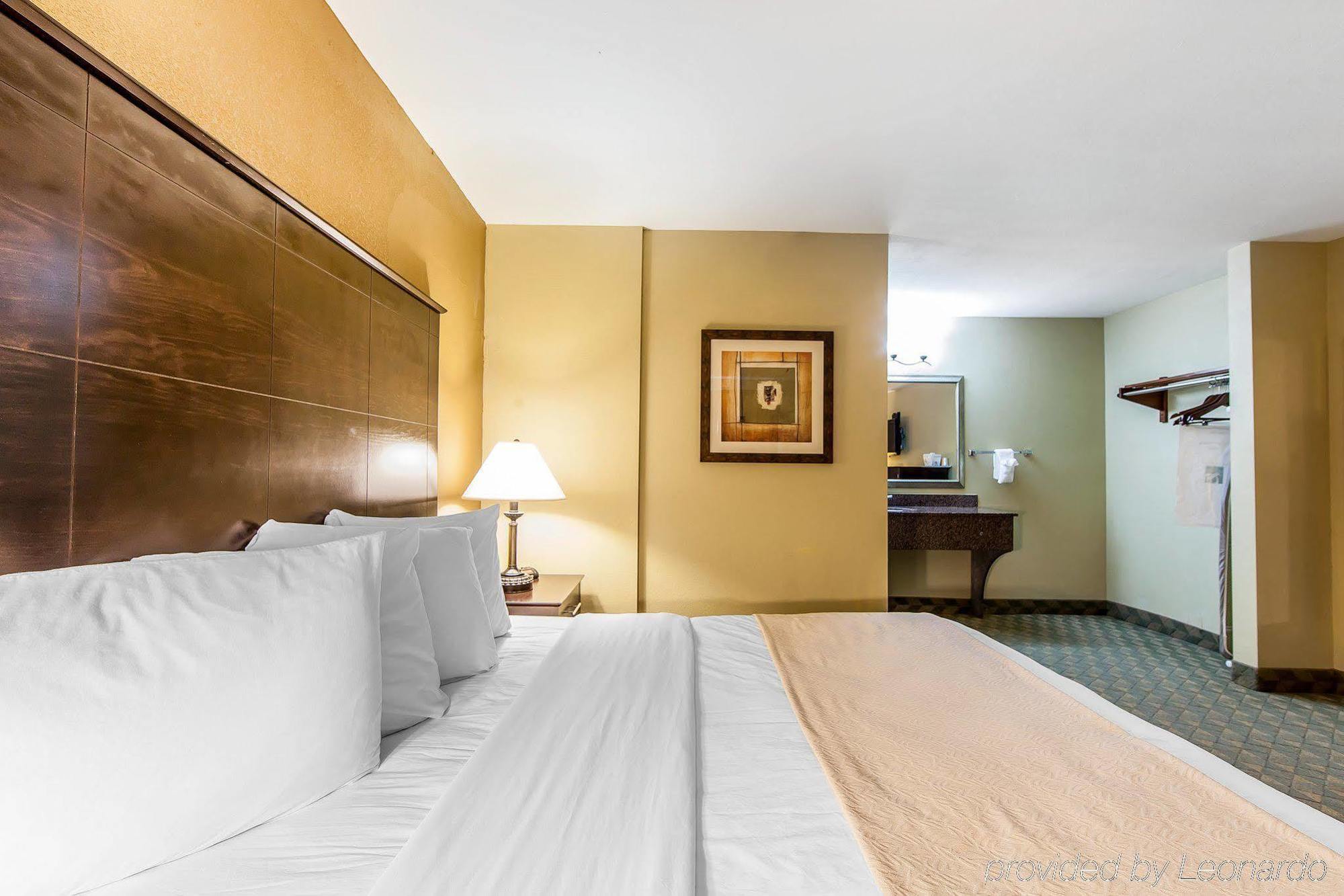 Quality Inn & Suites Bremen Esterno foto